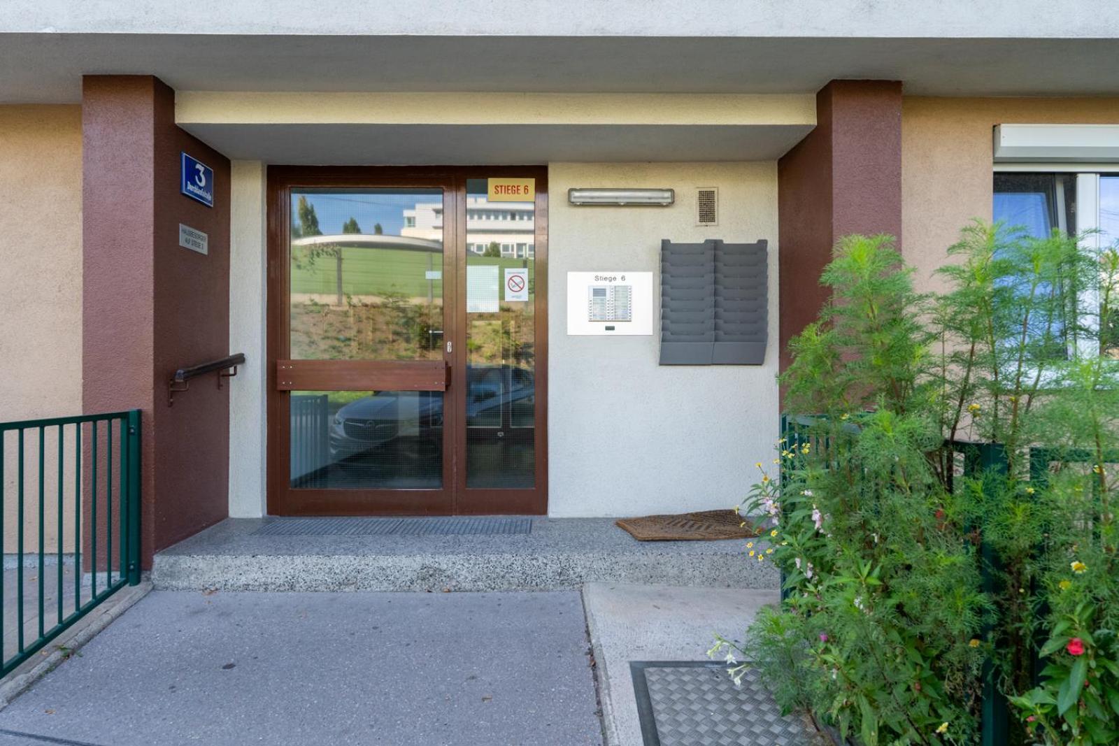 Two Bedrooms - 85 Squaremeters - 4 Min To U6 Dresdner Str Vienna Exterior photo